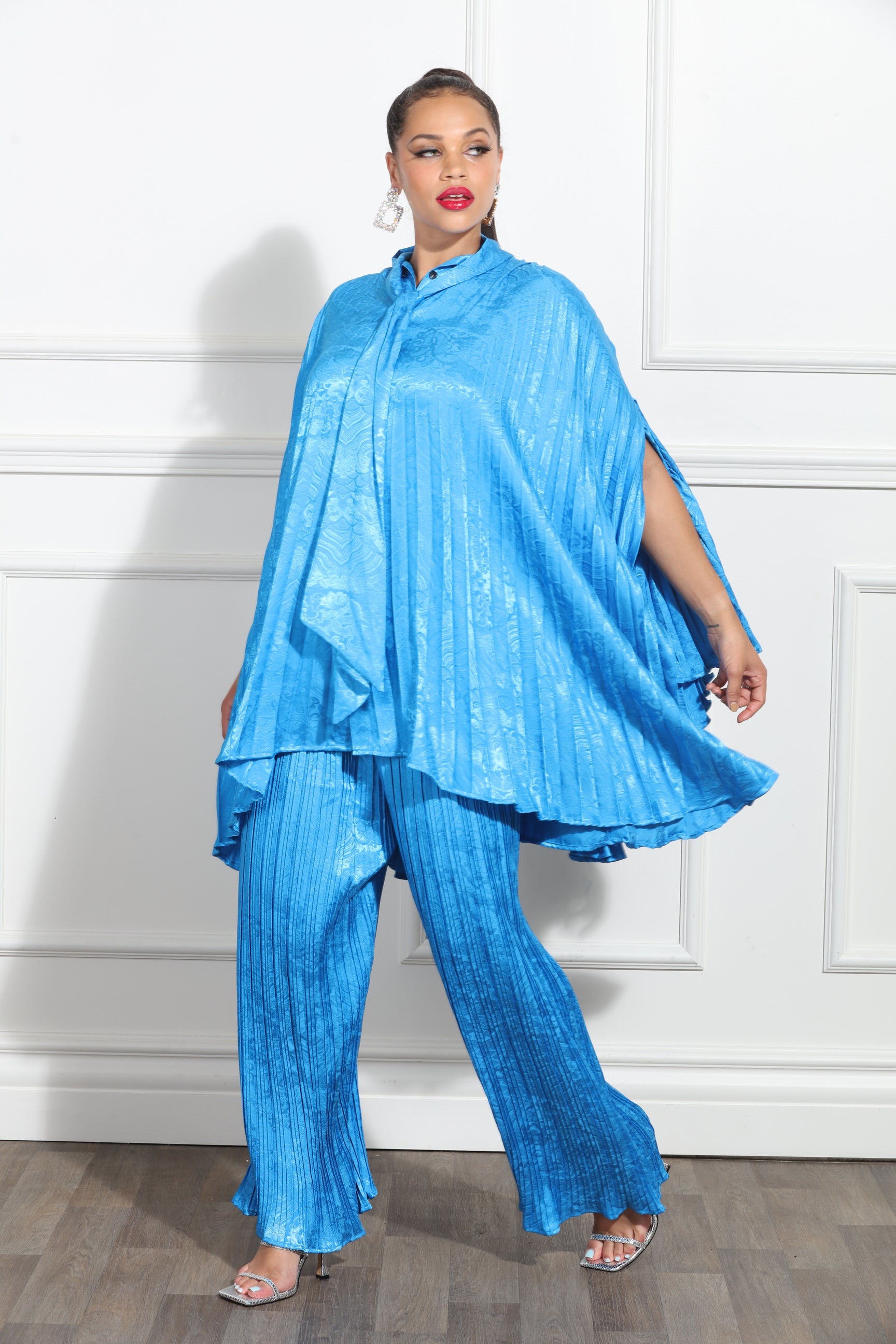 Luxe Moda LM360 2pc Pleated Poncho Top and Pant Set